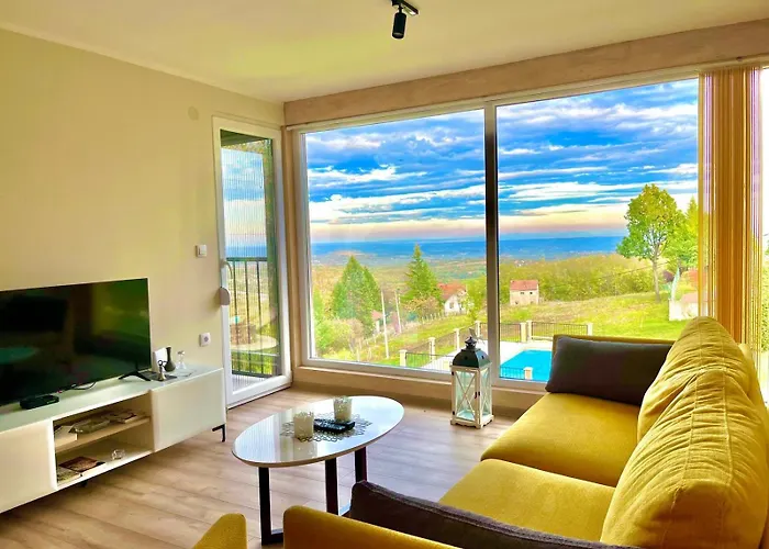 Imanje Pogled * 아란젤로바츠